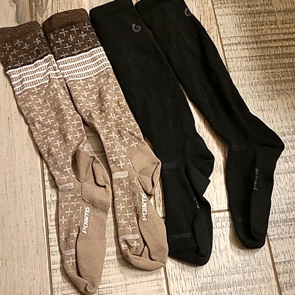 2 pair of Point 6 wool socks - Picture 1 of 8